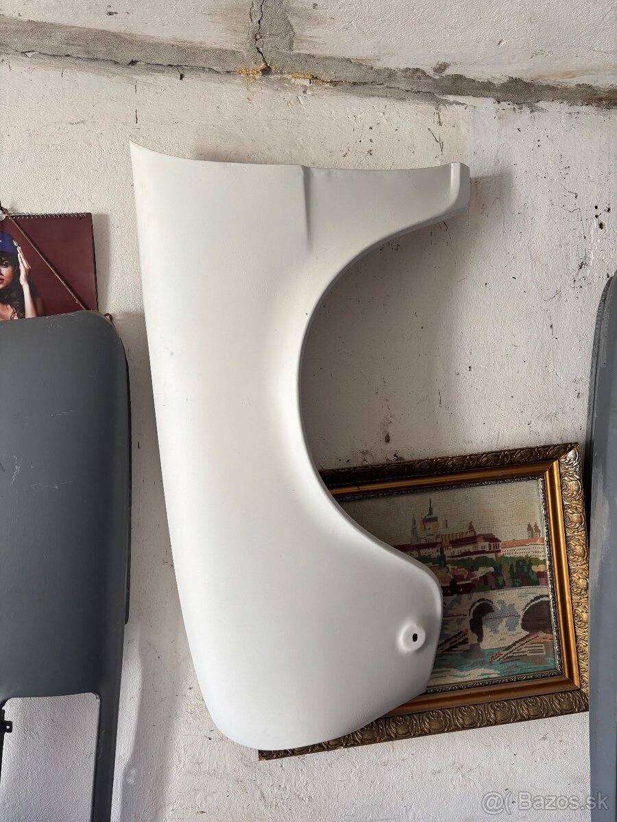 Škoda 100 , 110 , blatnik - 2