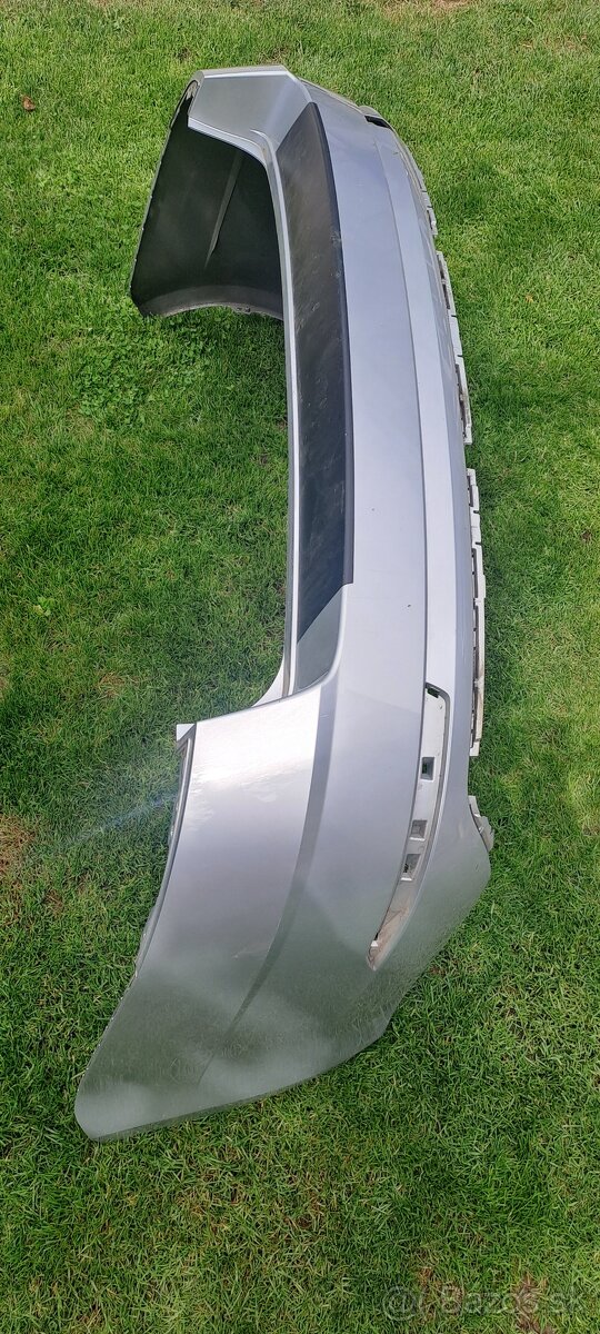 Predám nárazník na Octaviu - 2