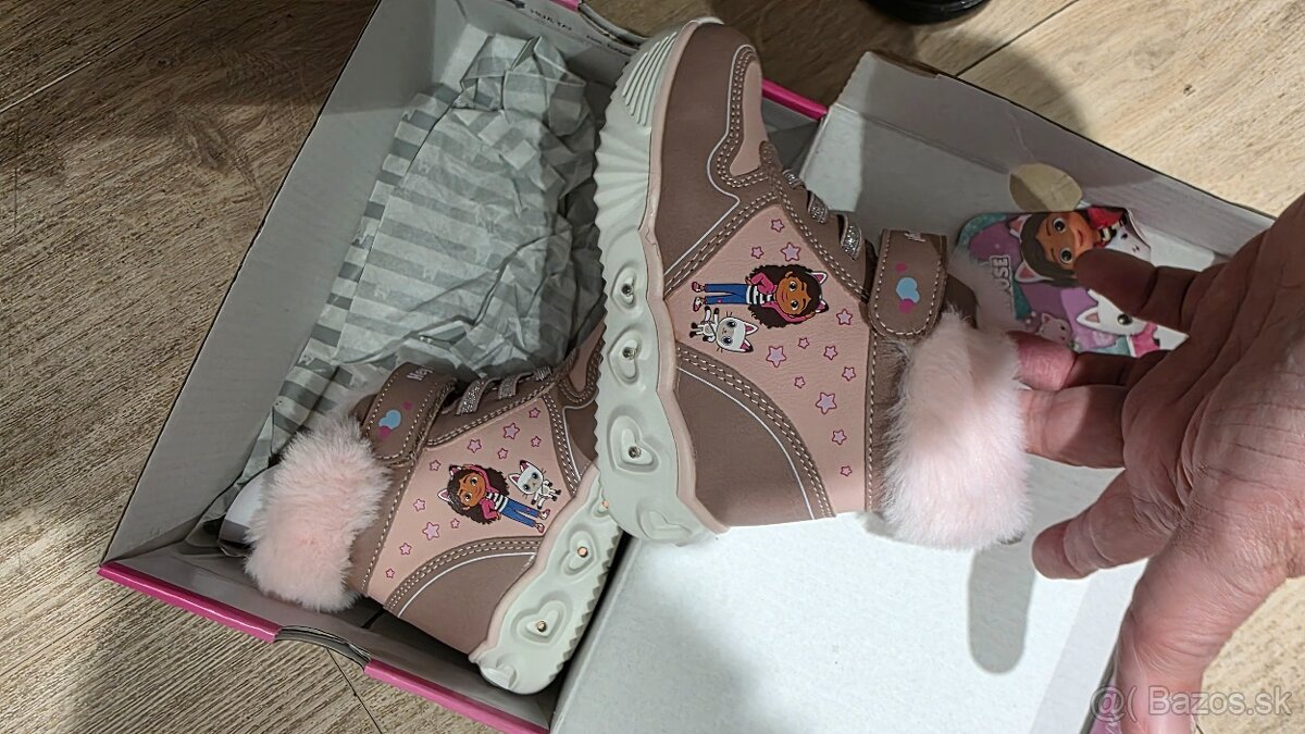 Nenosene nove topanočky pre dievcatko - 2