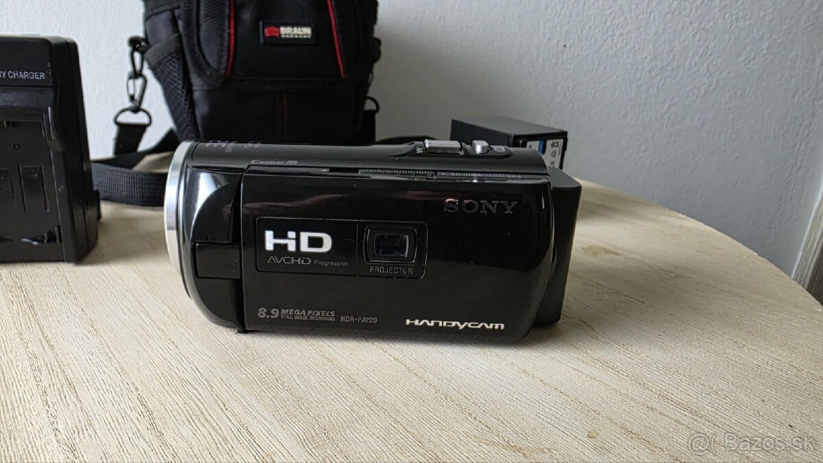 Predám kameru Sony s projektorom - 2