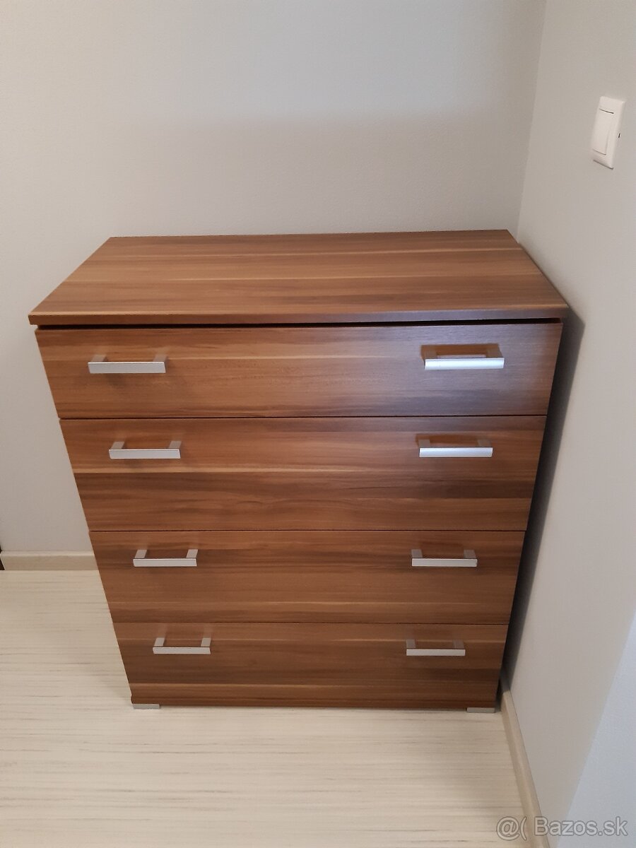 Komoda - 2