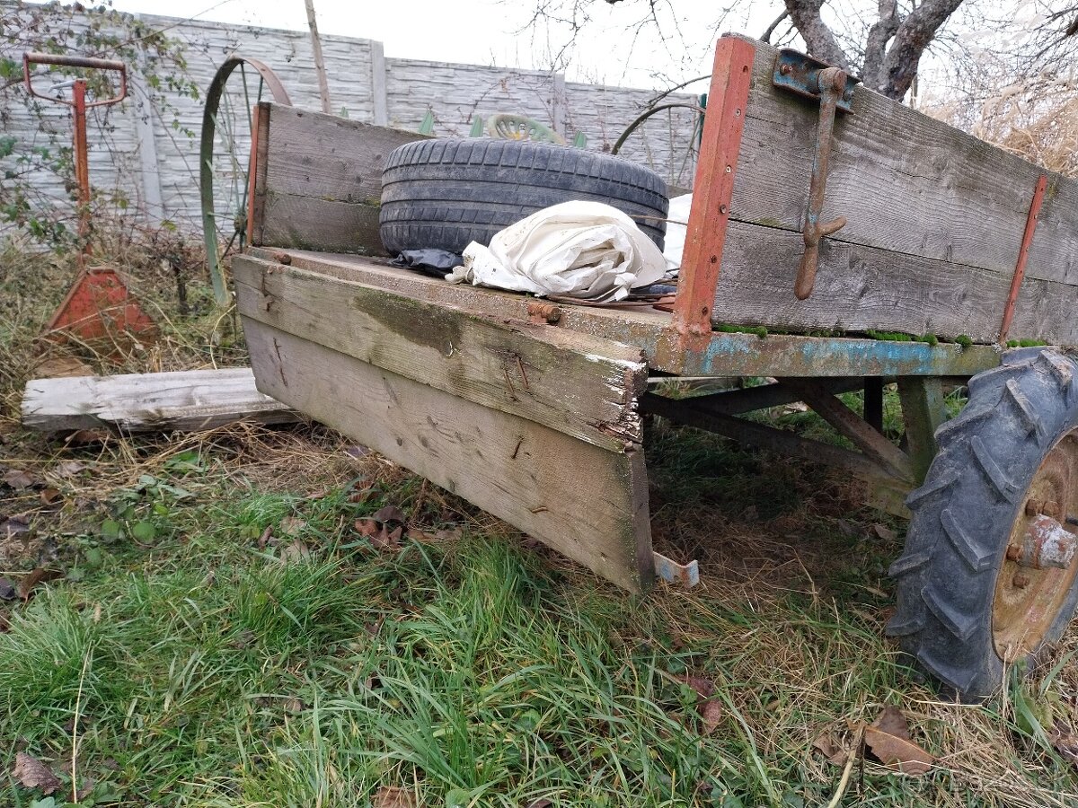 Vlečka za traktor - 2