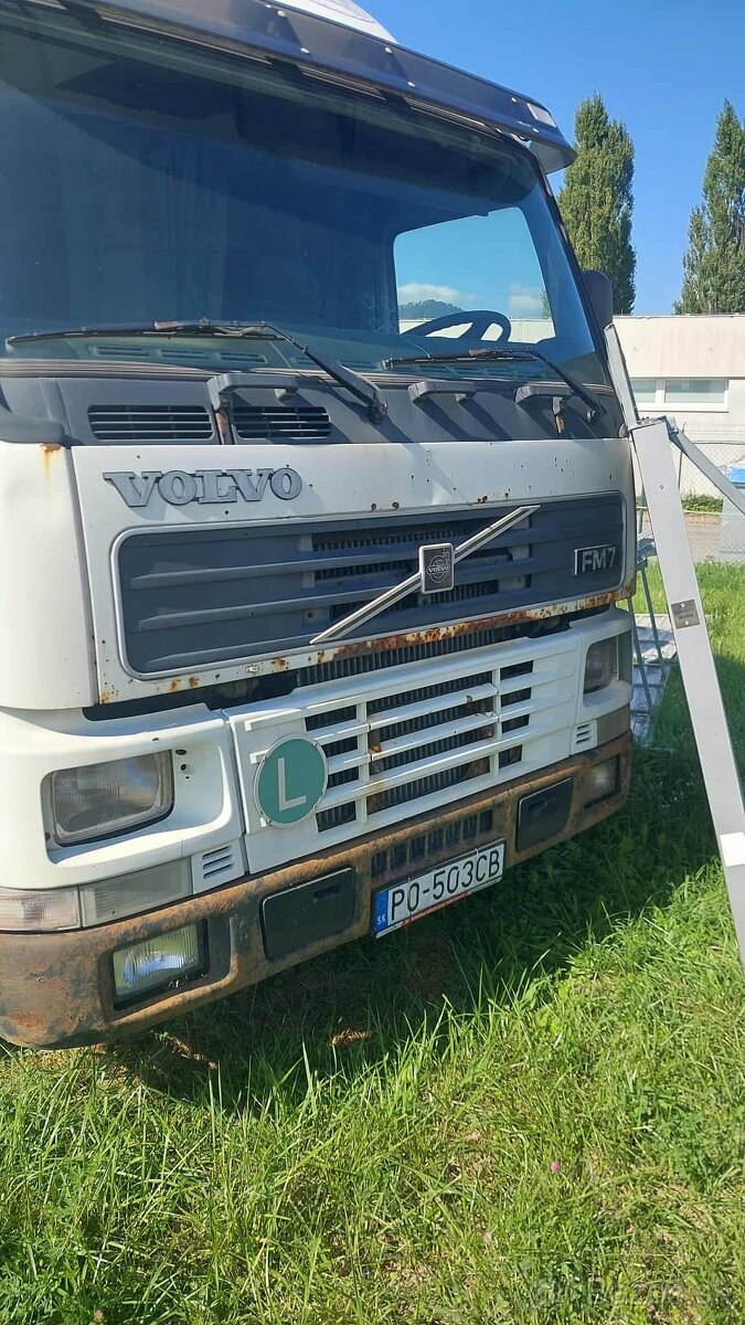 Volvo - 2