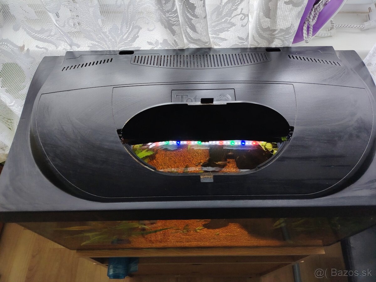 Predám 60l akvarium - 2