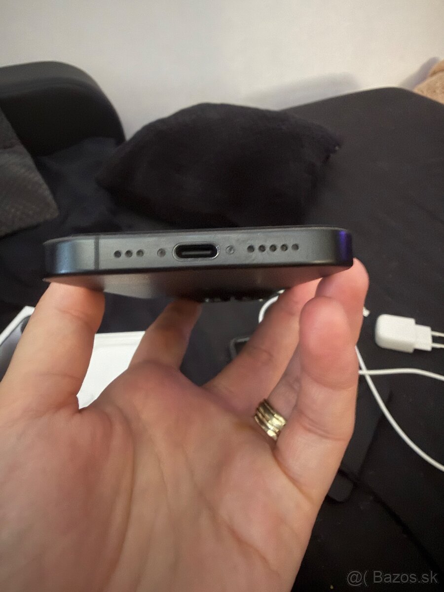 Predám iPhone 15 pro top stav - 2