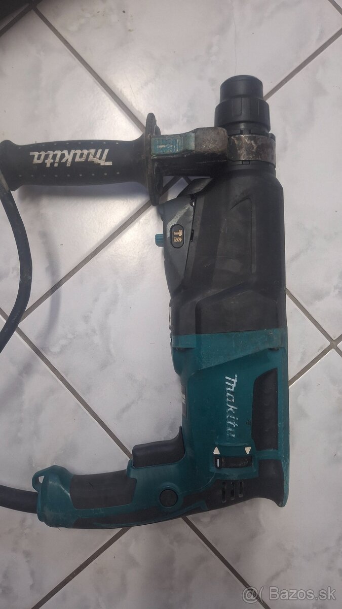 Makita HR2610 - 2