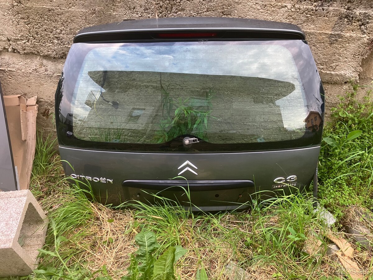 Predna a zadna kapota na citroen c3 - 2