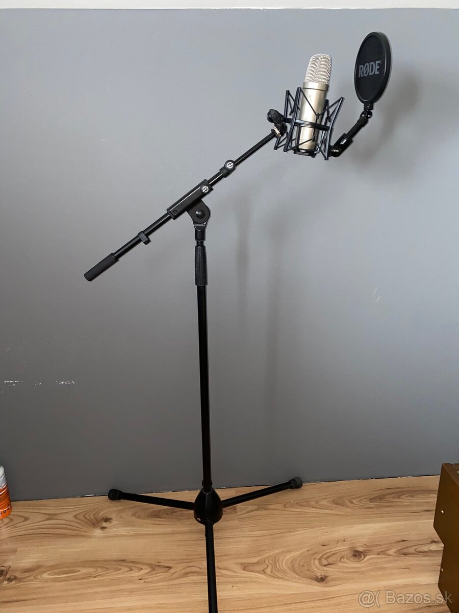 Štúdiový mikrofón + zvukovka atď. - 2