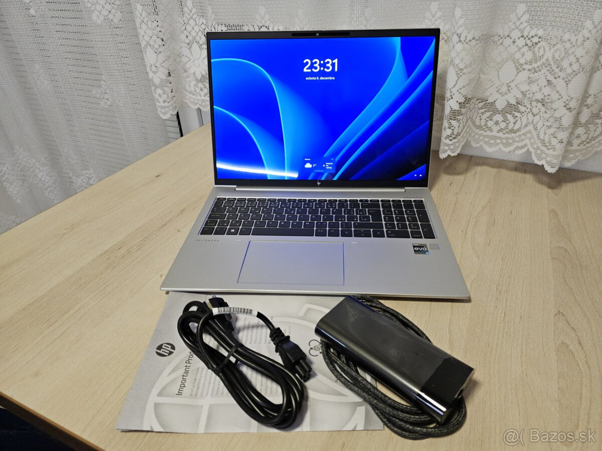 HP EliteBook 860 G10 64GB RAM/512GB SSD/16" OLED 120Hz - 2