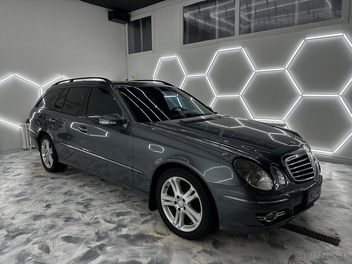 Mercedes Benz E350 V6 4matic - 2