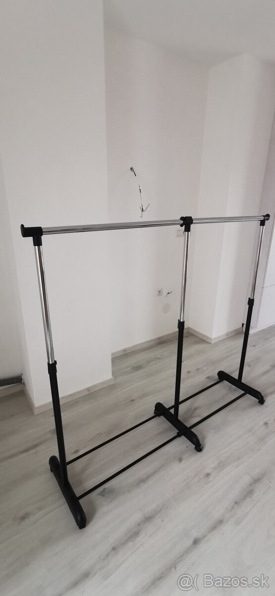 Stojan na oblečenie - 2