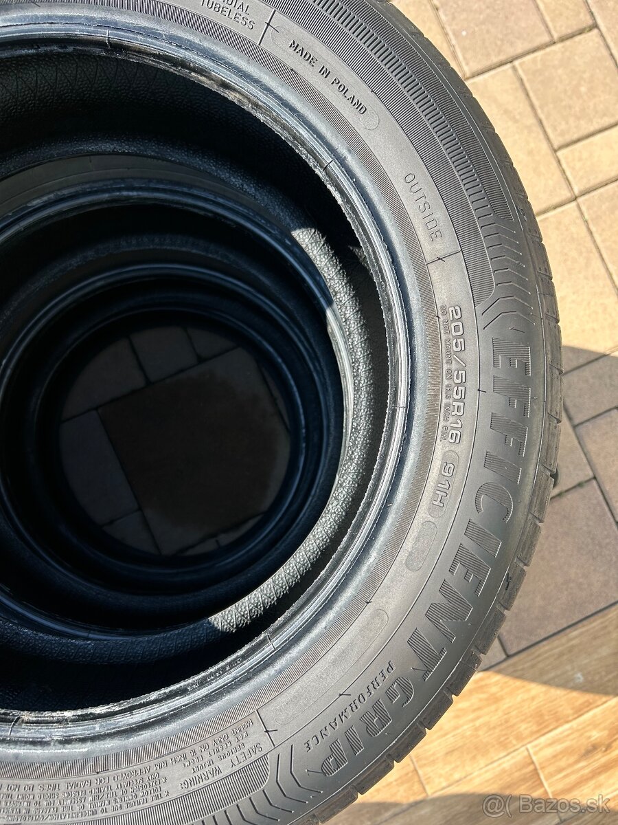 Letné pneu Goodyear 205/55 R16- stav nových - 2