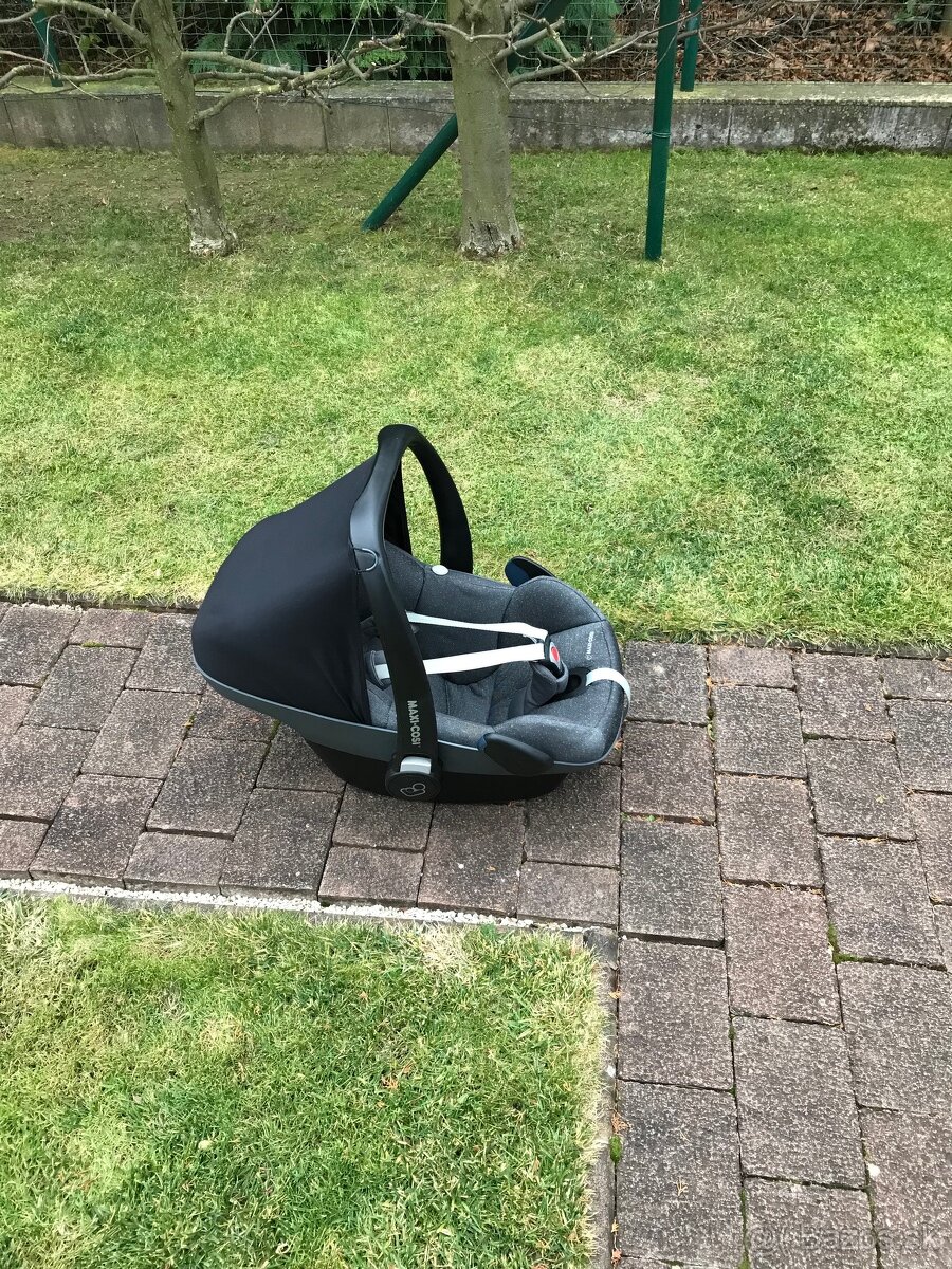 Maxi Cosi Pebble Plus + Isofix zakladna + Maxi Cosi Pearl - 2