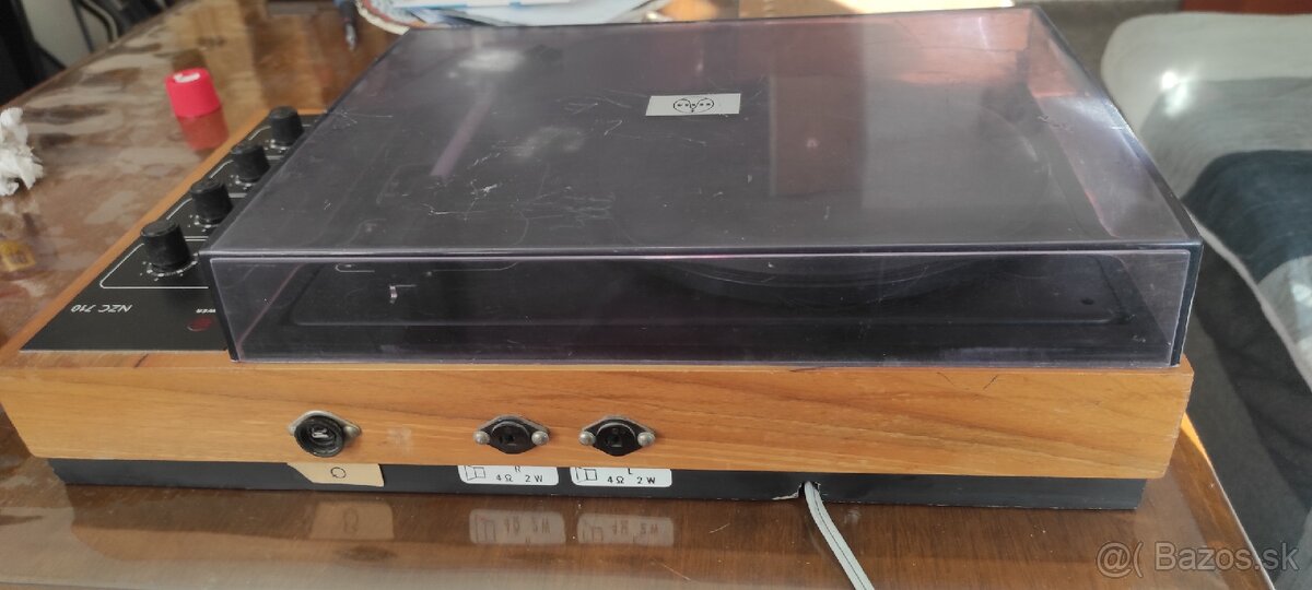 Gramofón Tesla nzc 710 - 2