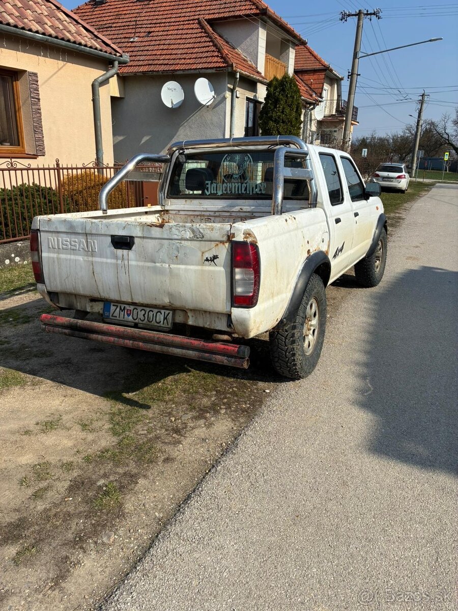 Nissan Navara D22 - 2