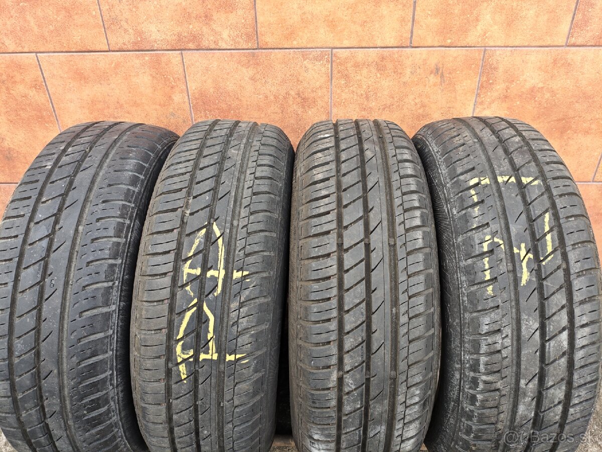 Hlinikové disky+pneumatiky
185/65R15 letné - 2
