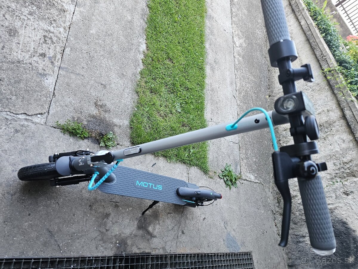 ELEKTRICKÁ KOLOBEŽKA ÚPLNE NOVÁ. - 2