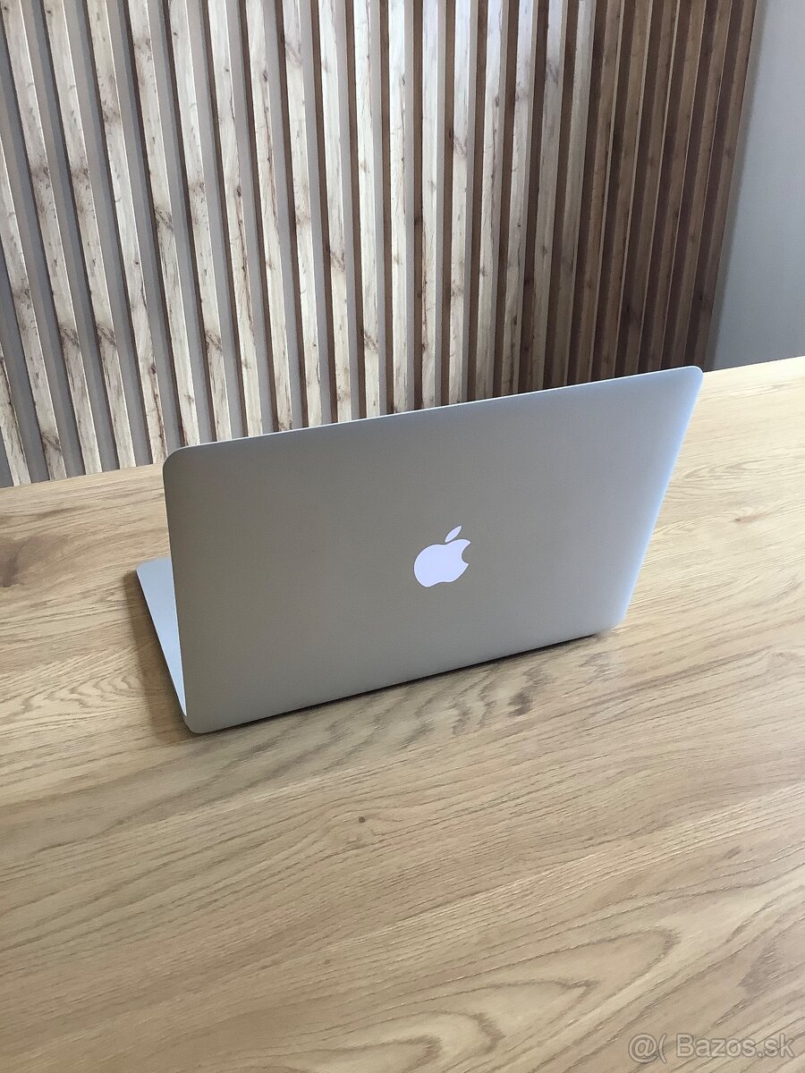 Apple Macbook Air - 2