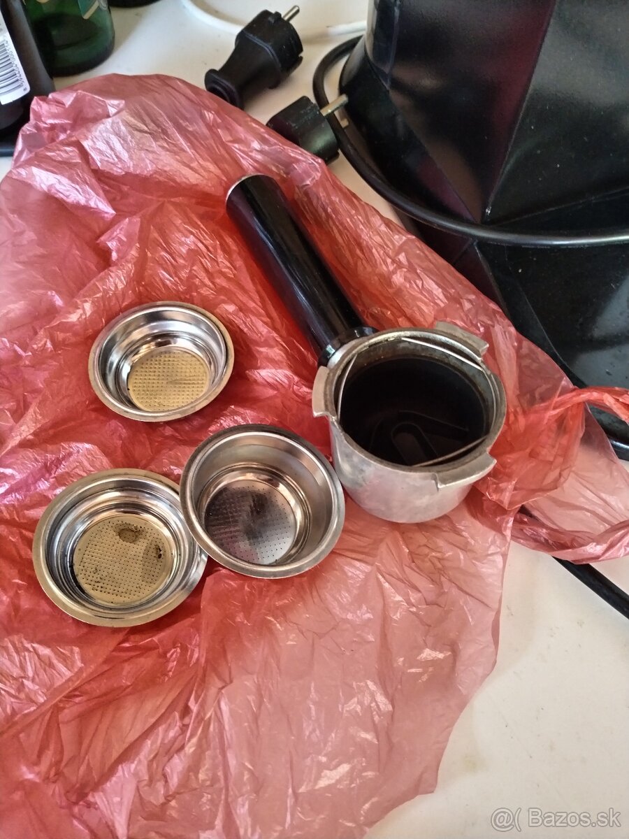 Kávovar deLonghi - 2