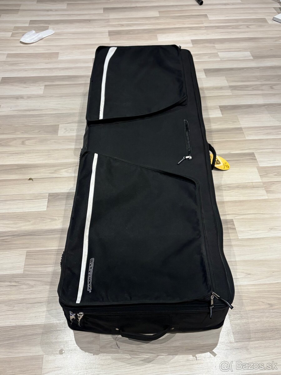 Pevný látkovy kufor na kolieskach na klávesy - 2