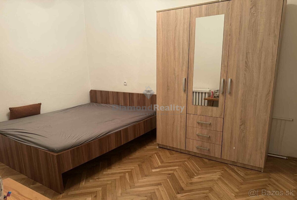 Na prenájom zariadený 3 izbový byt v dome, Slovenský Grob - 2