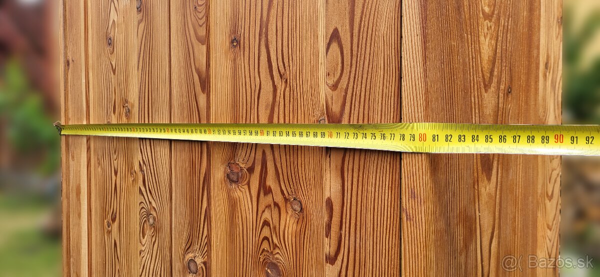 Masívne skrine z červeného smreku. - 2