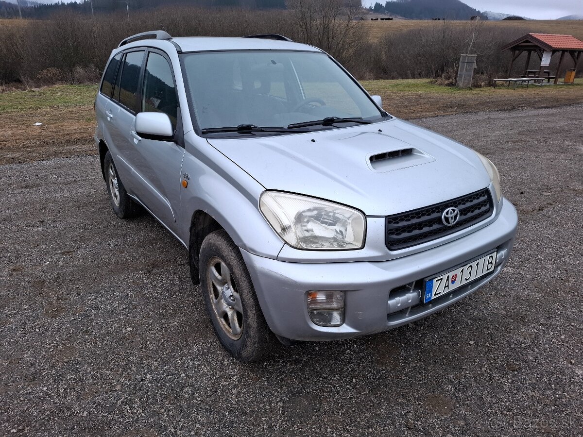 Toyota rav4 2.0 85kw - 2