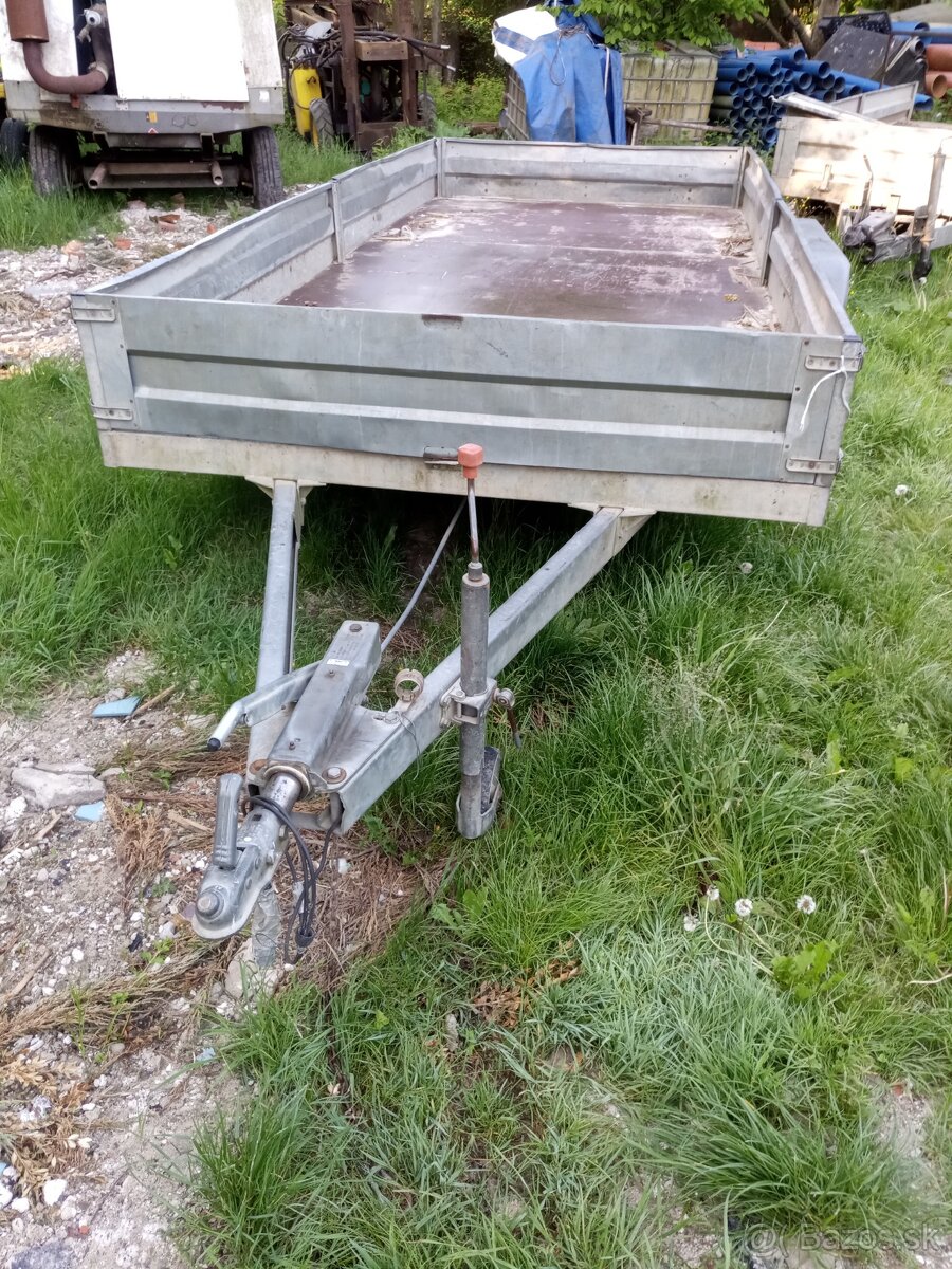 Prívesný vozík 3000kg - 2