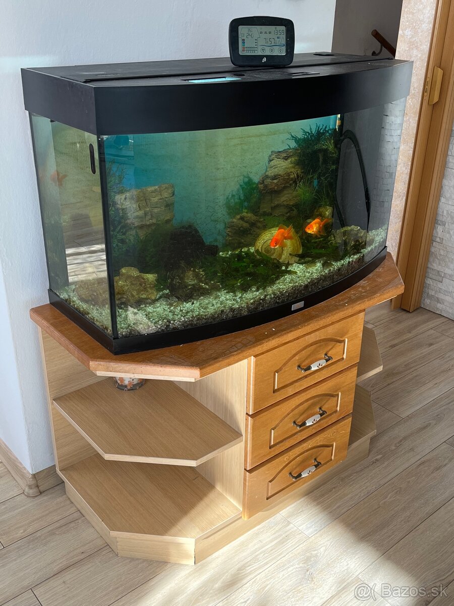 Použitá vytrína - 2