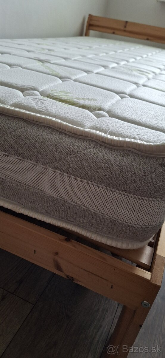 Postel IKEA 90×200 s roštom a matracom - 2