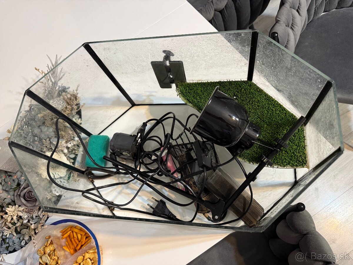 Aqarium pre korytnacku aj výbava - 2