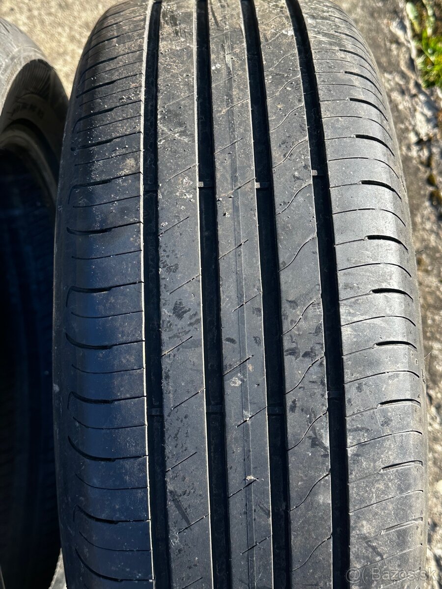 2x LETNÉ 215/55 R17 GOODYEAR EFFICIENT GRIP PERFORMANCE 2 - 2