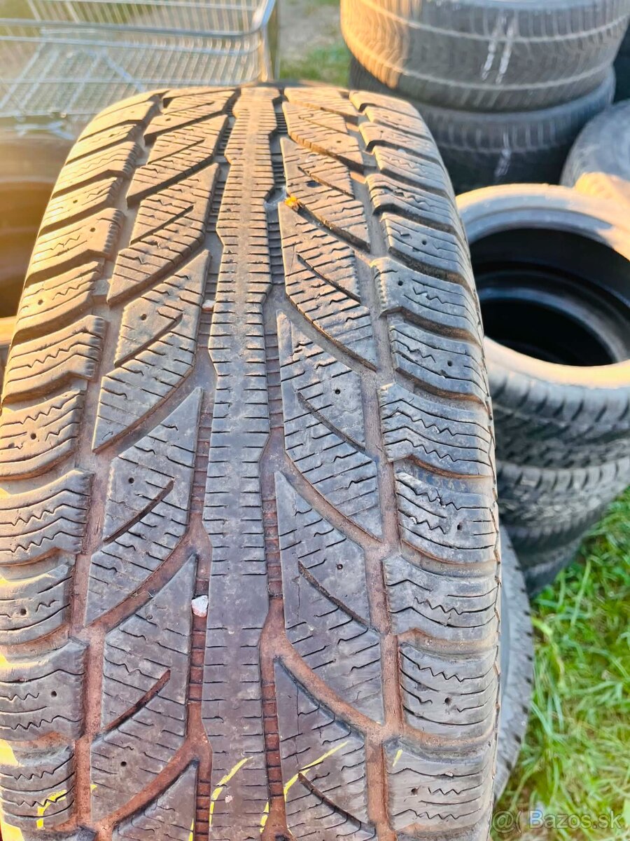 225/70r16 zimné - 2