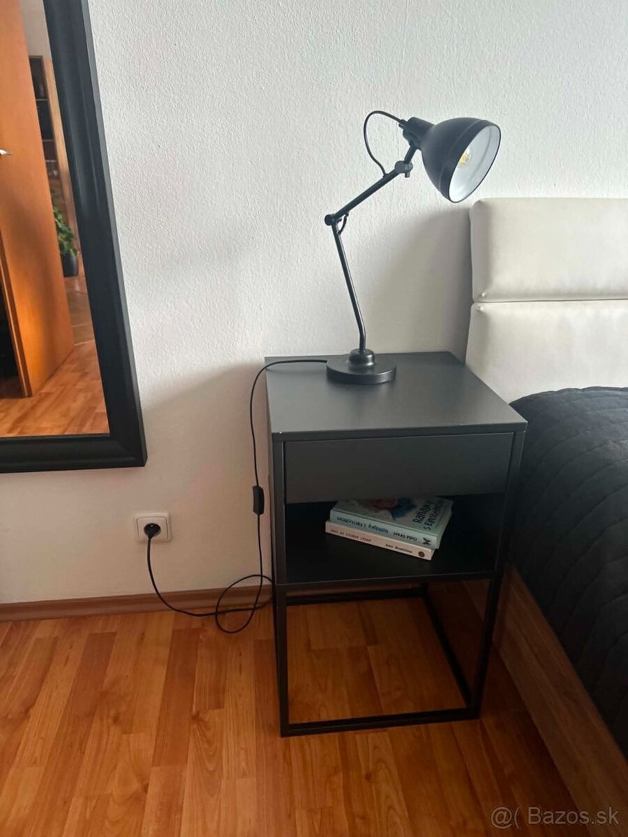 Nočný stolík čierny- Ikea - 2