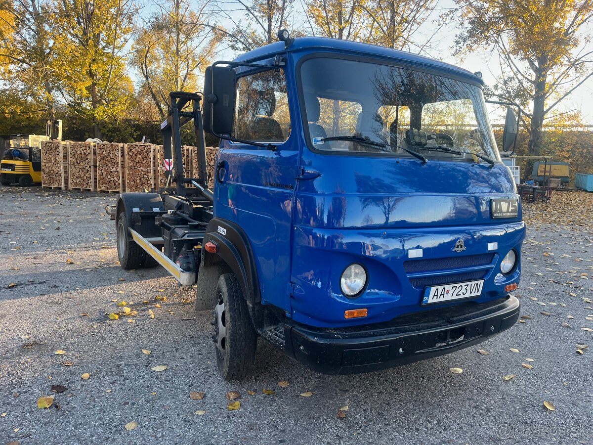 Hakový nosič kontajnerov - 2