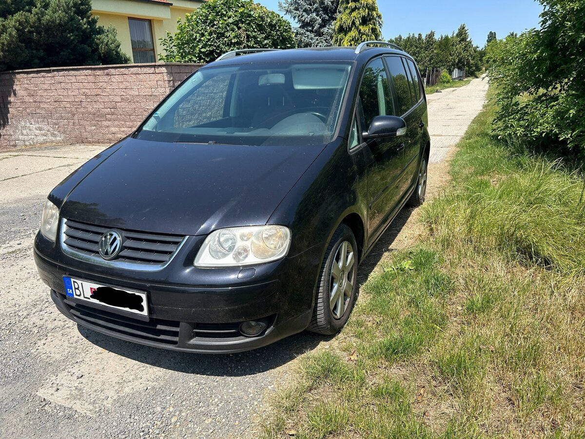 Volkswagen Touran 2.0 tdi DSG - 2