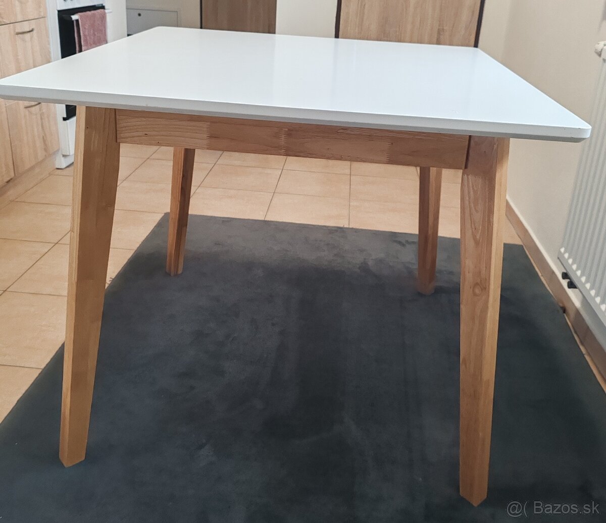 Jedálenský stôl - 2