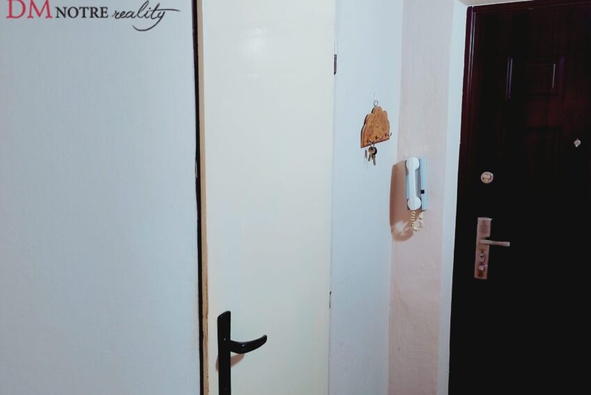 Dvojizbový byt s výmerou trojizbového s balkónom v Lučenci. - 2