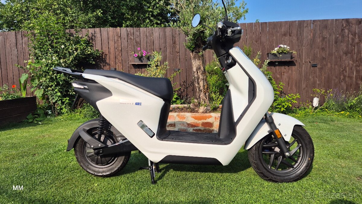 Skúter Honda EM1 , - 2