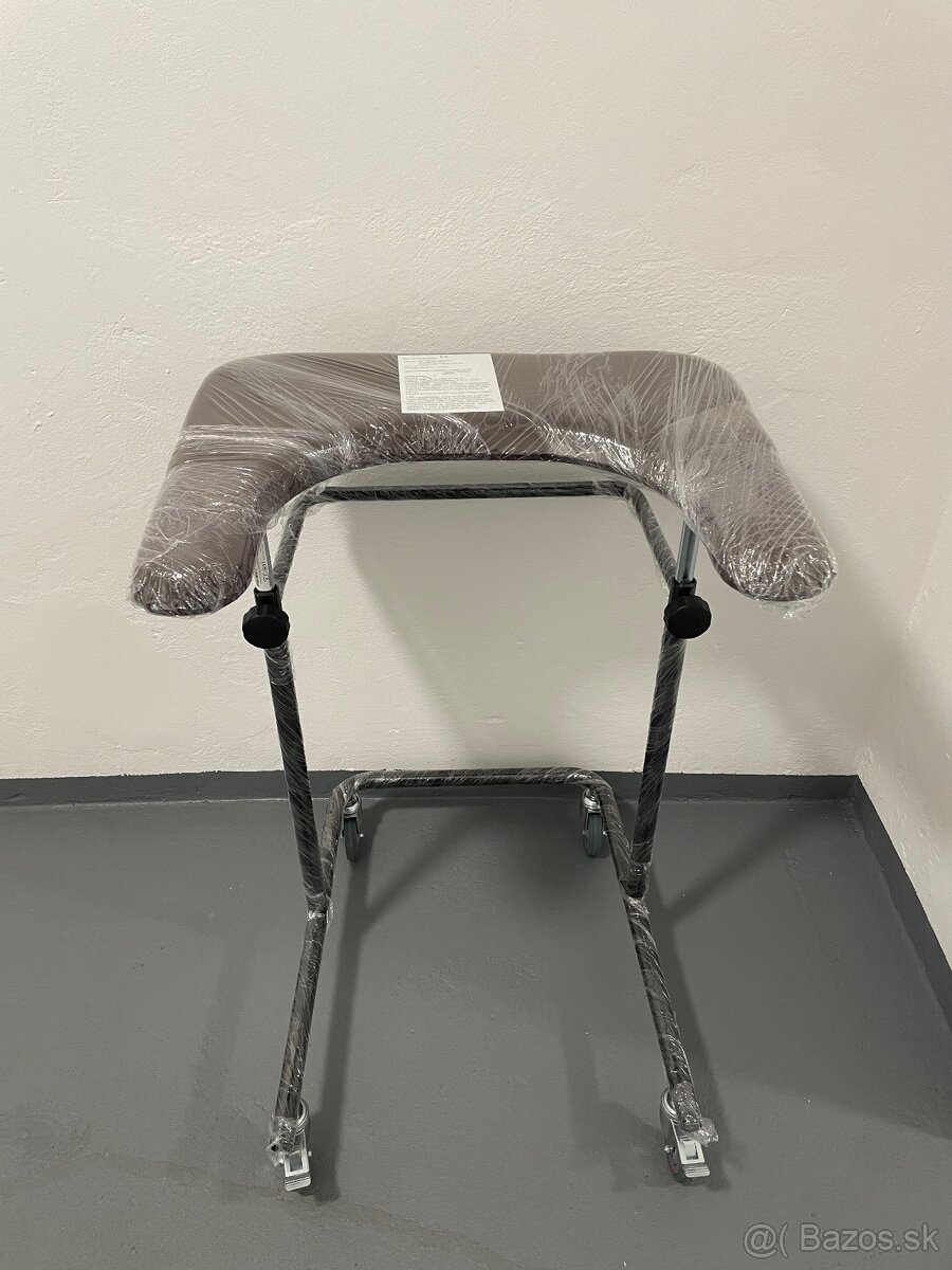 Predám nové, nepoužité - chodítko vysoké , šírka 59cm. - 2