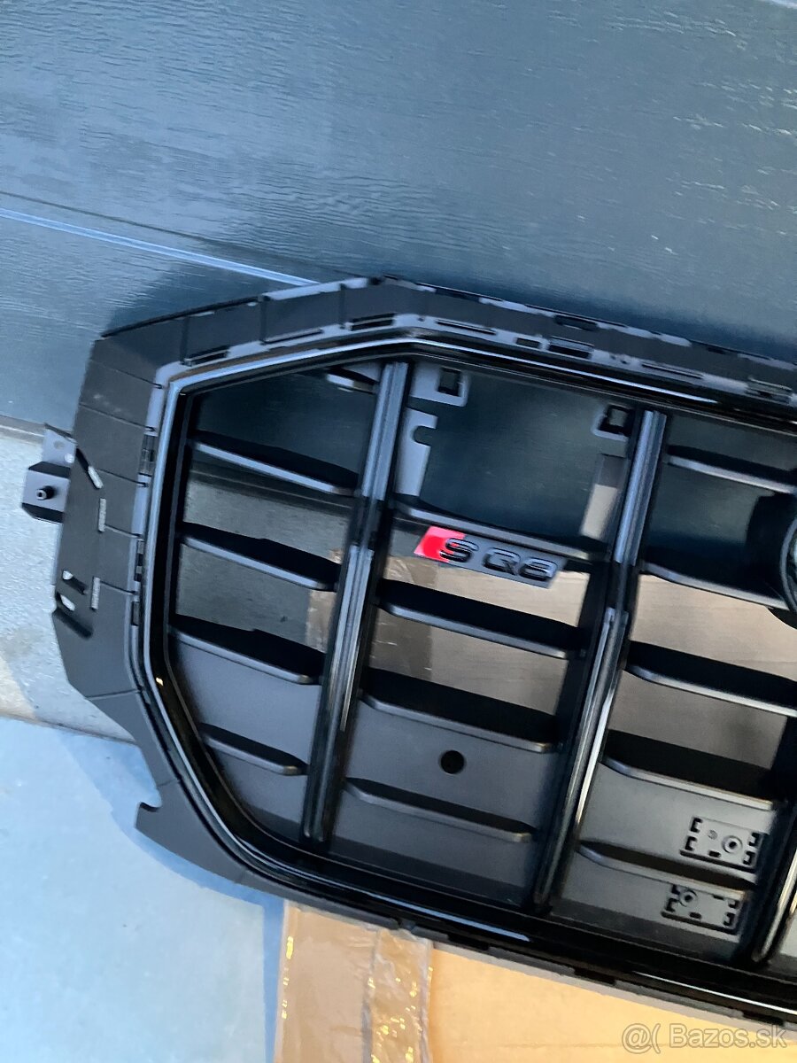 maska mrizka grill audi q8 19- cerna sq8 - 2
