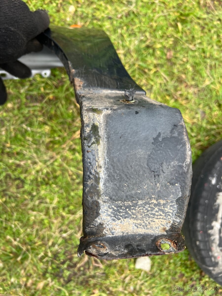 Blatnik audi a3 8l ľavý šoférov - 2