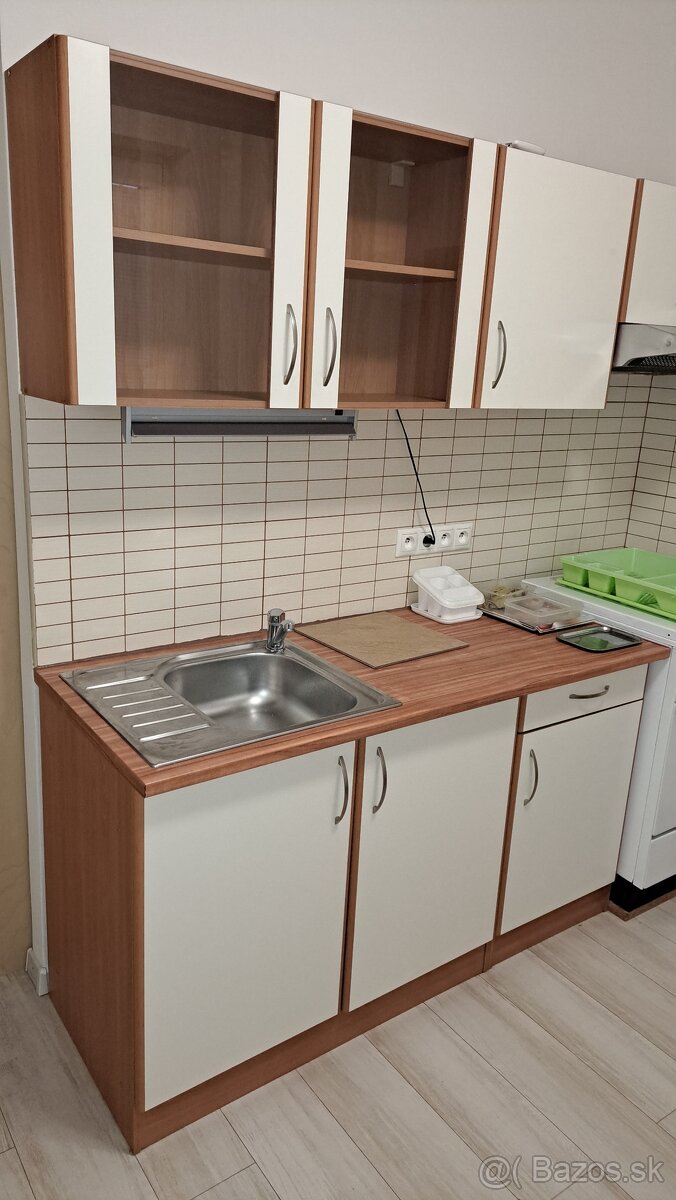 Kuchynská linka - 2
