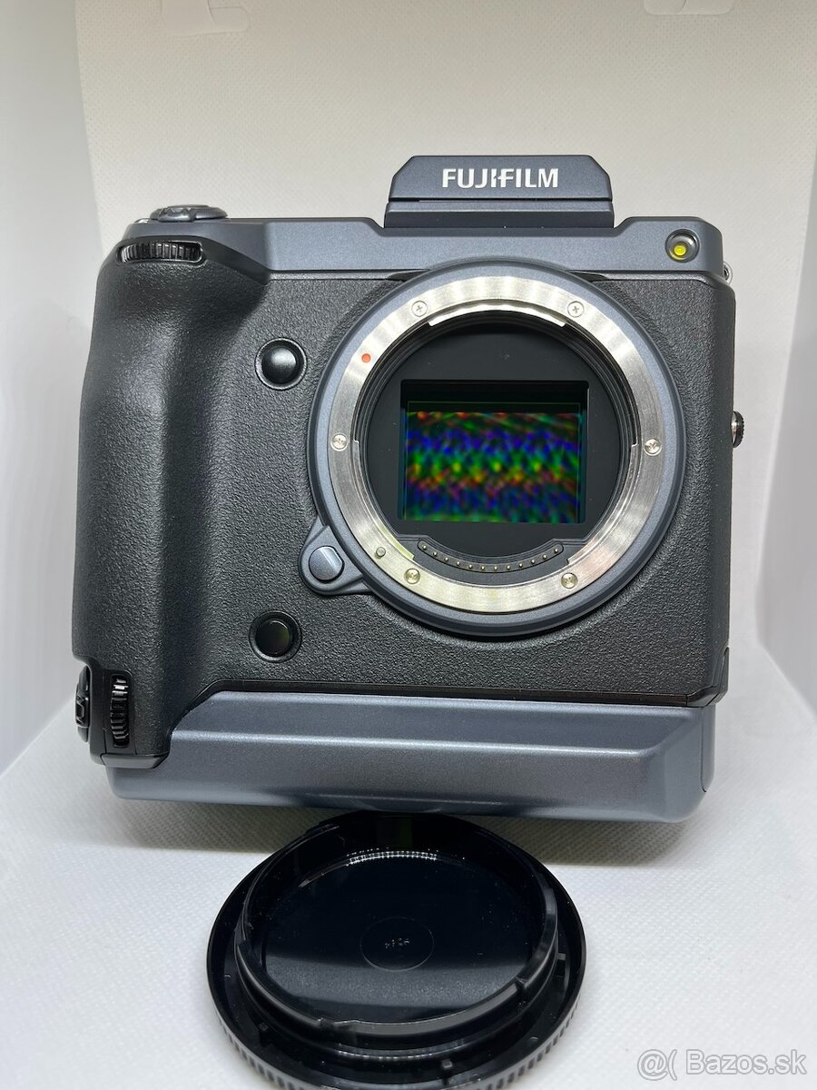 Fujifilm GFX100 - telo - 2