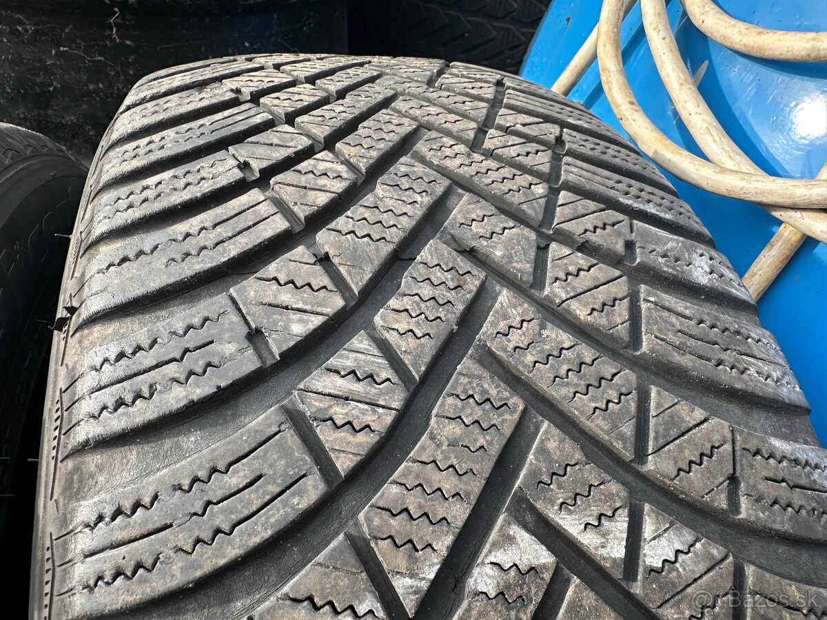 215/55 R17 Hankook zimne - 2