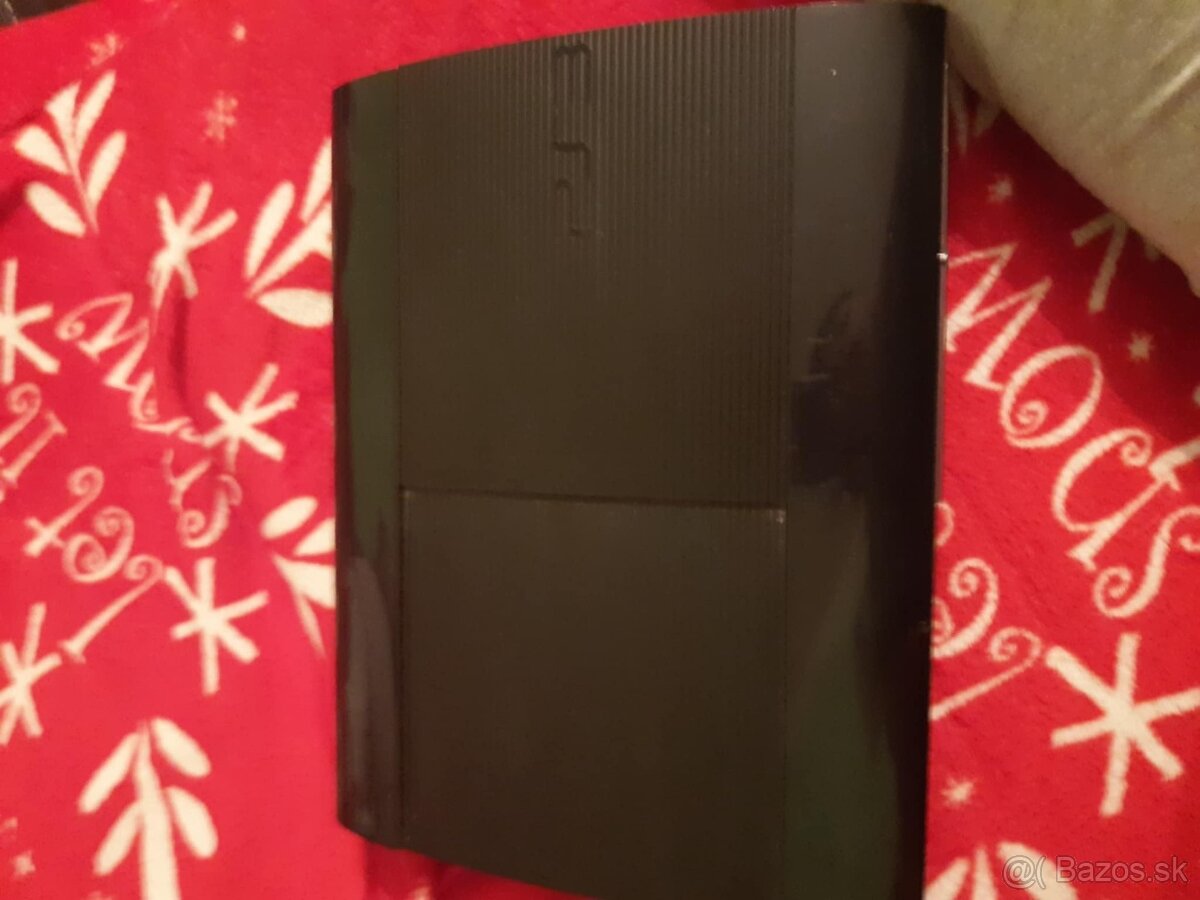 Predám PS3 super slim - 2