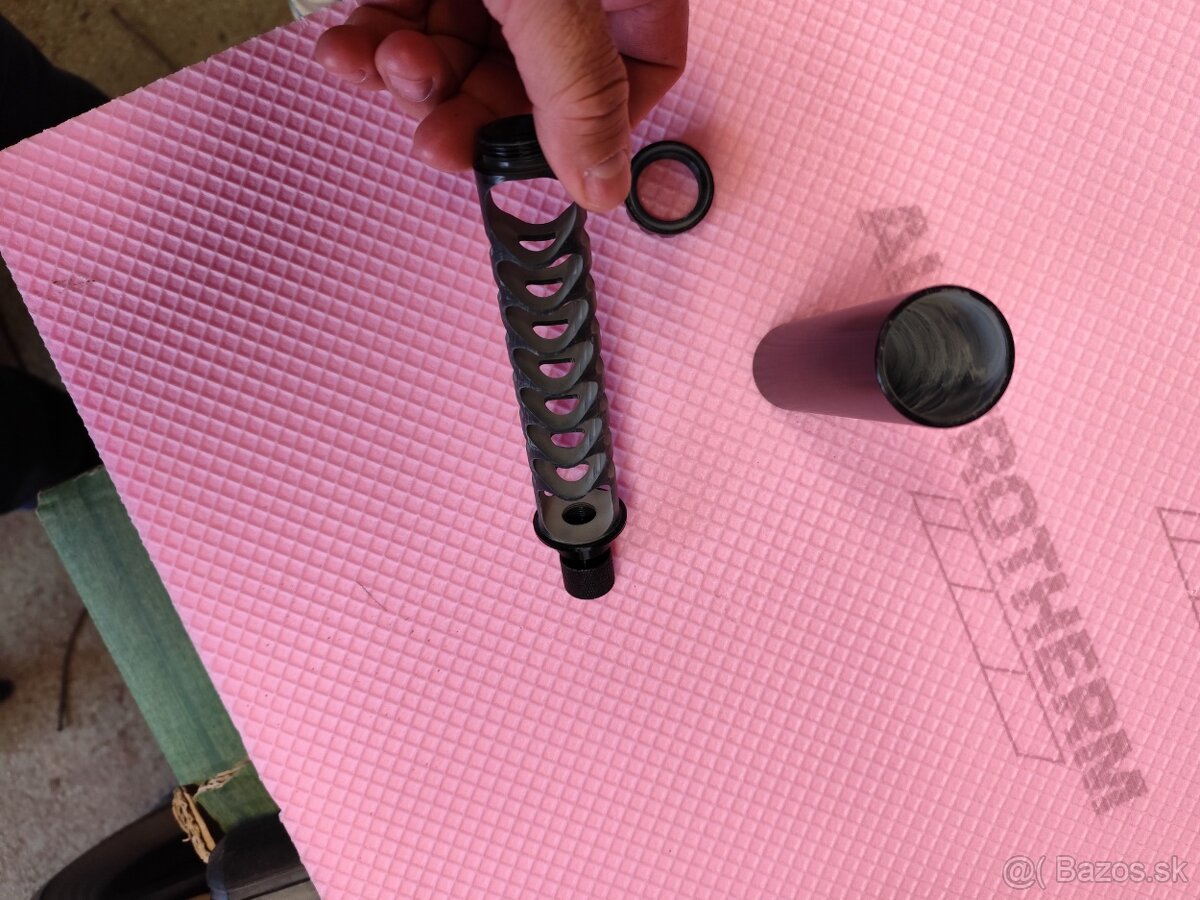 Moderátor 7,62mm az 9mm - 2