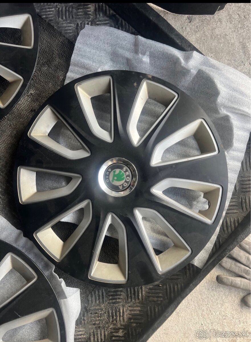 Puklice škoda r16 - 2