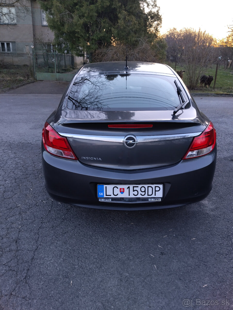 Opel Insignia 1.8 - 2