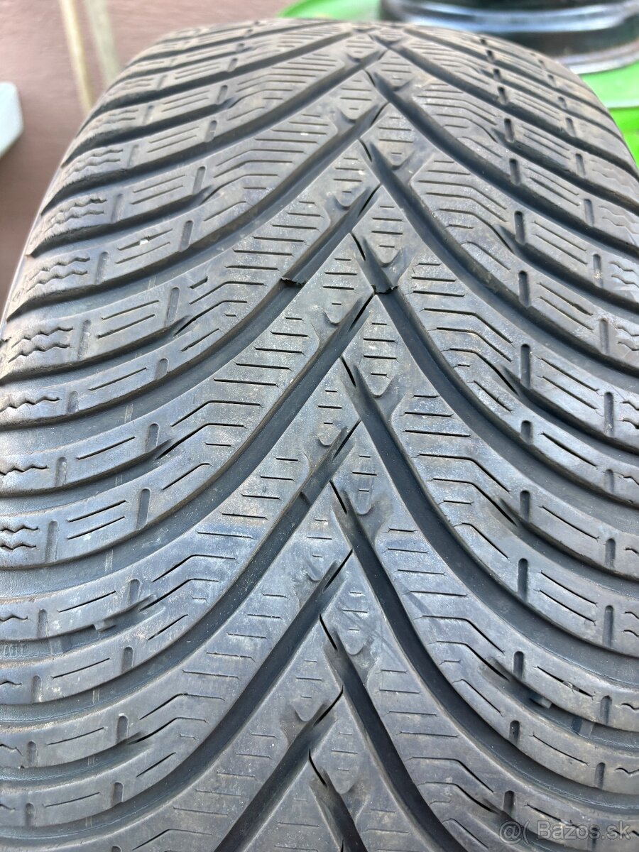 225/45r17 Celorocne kleber - 2